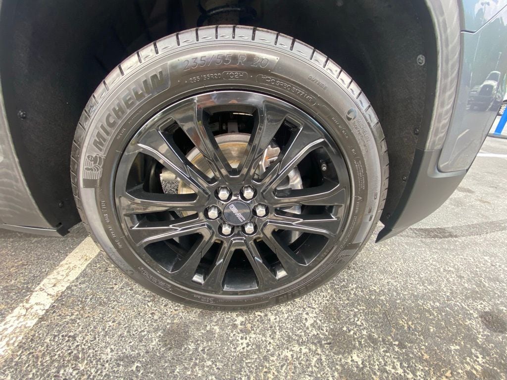 2022 GMC Acadia SLT