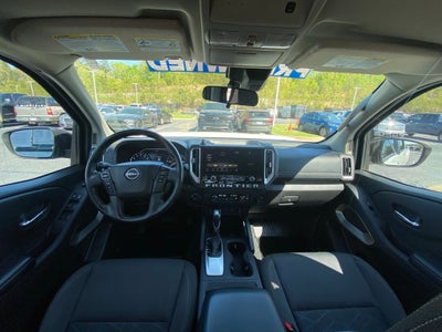 2025 Nissan Frontier SV