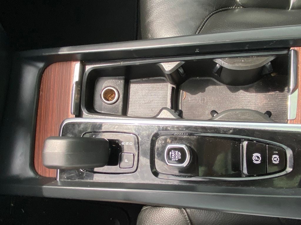2024 Volvo S60 B5 Plus Dark Theme