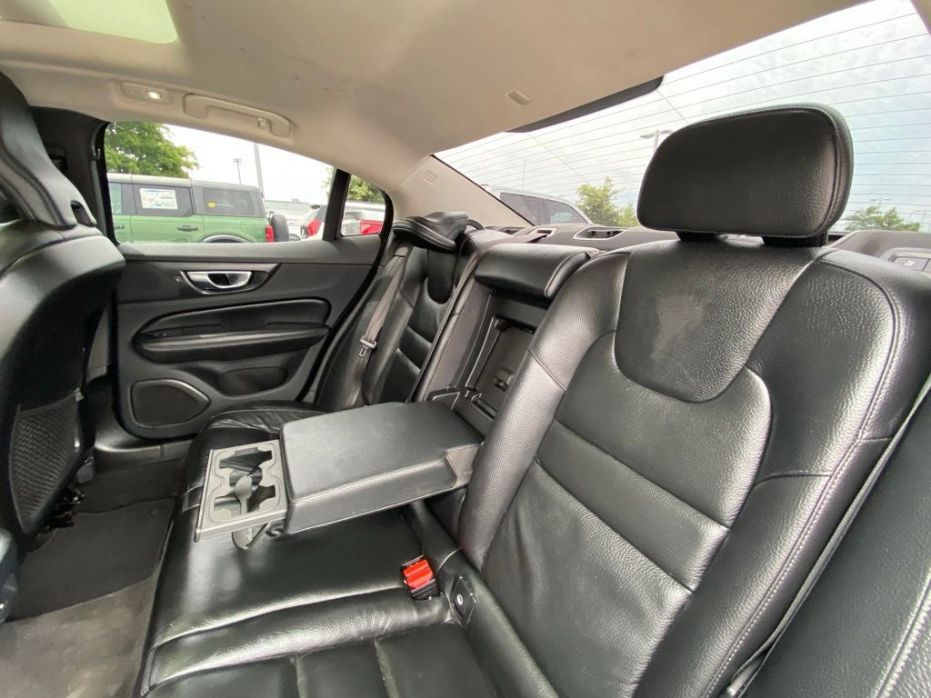 2024 Volvo S60 B5 Plus Dark Theme