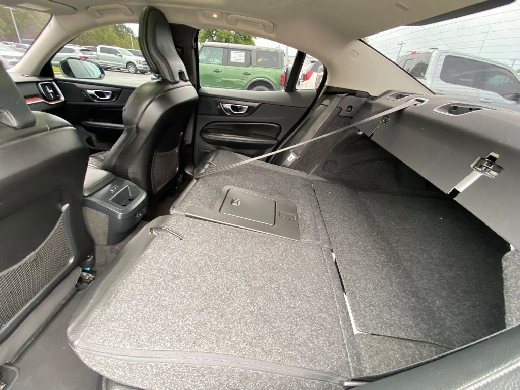2024 Volvo S60 B5 Plus Dark Theme