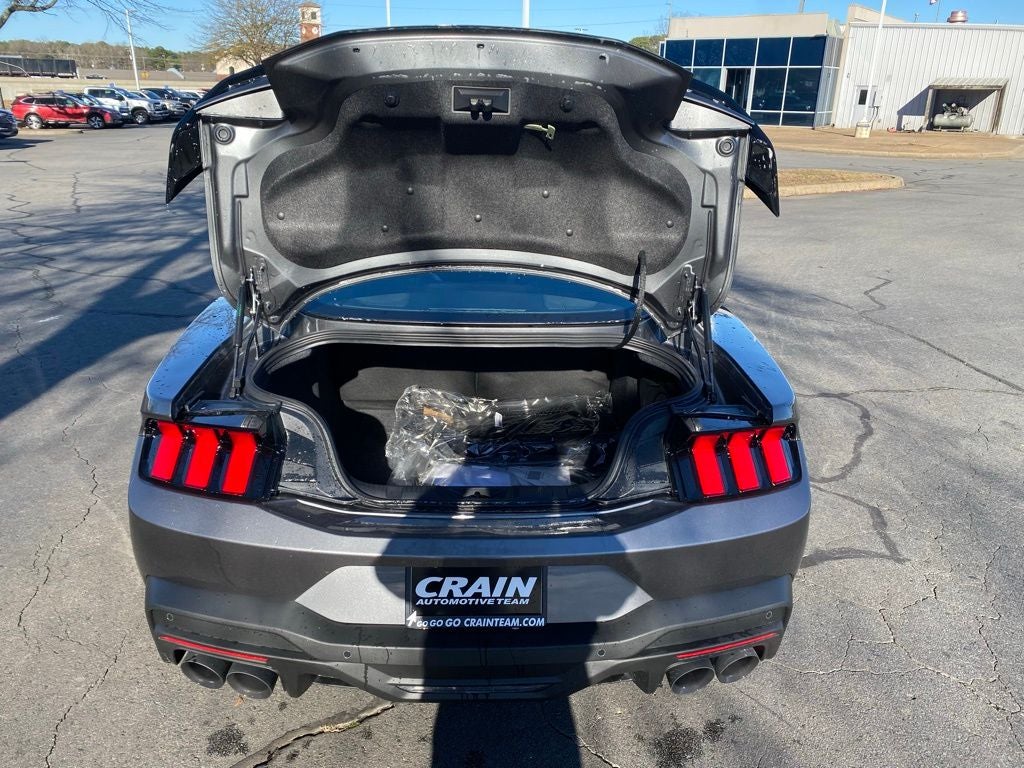 2026 Ford Mustang Dark Horse