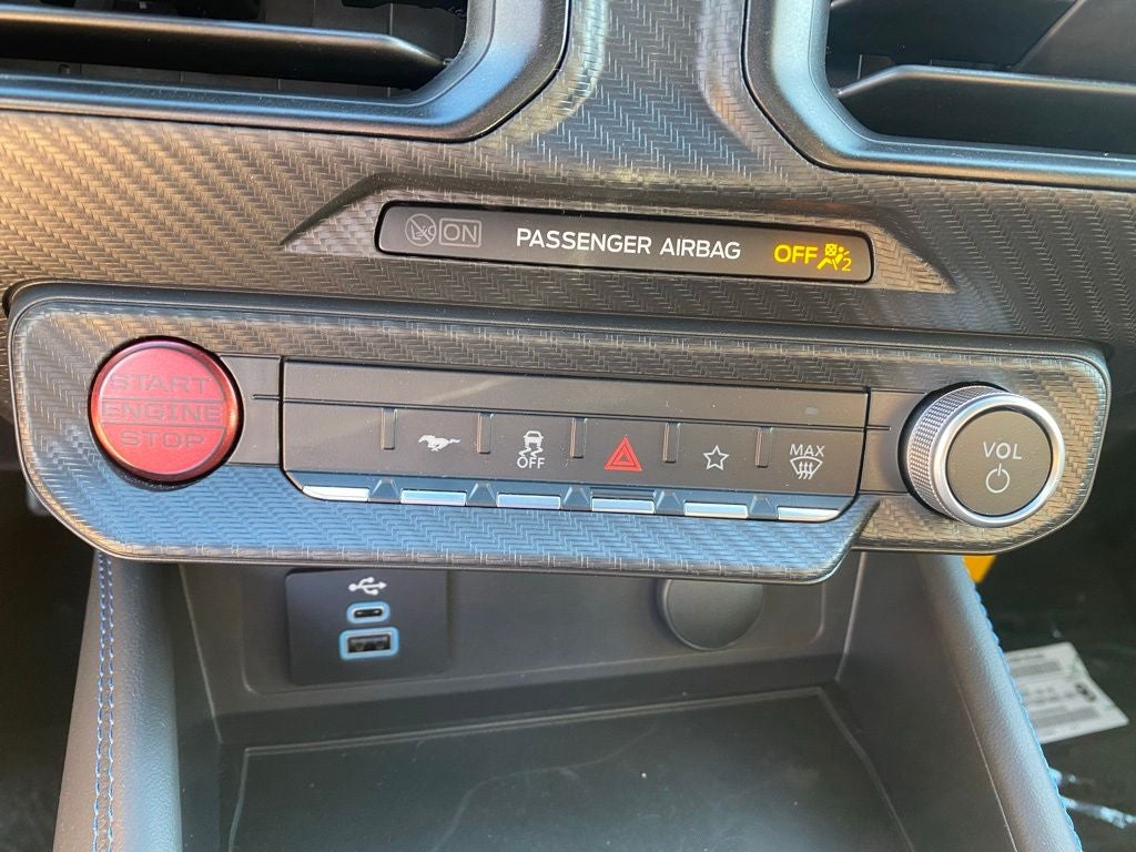 2025 Ford Mustang Dark Horse