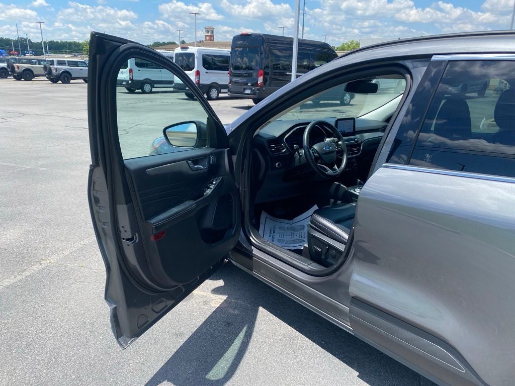 2021 Ford Escape Hybrid Titanium