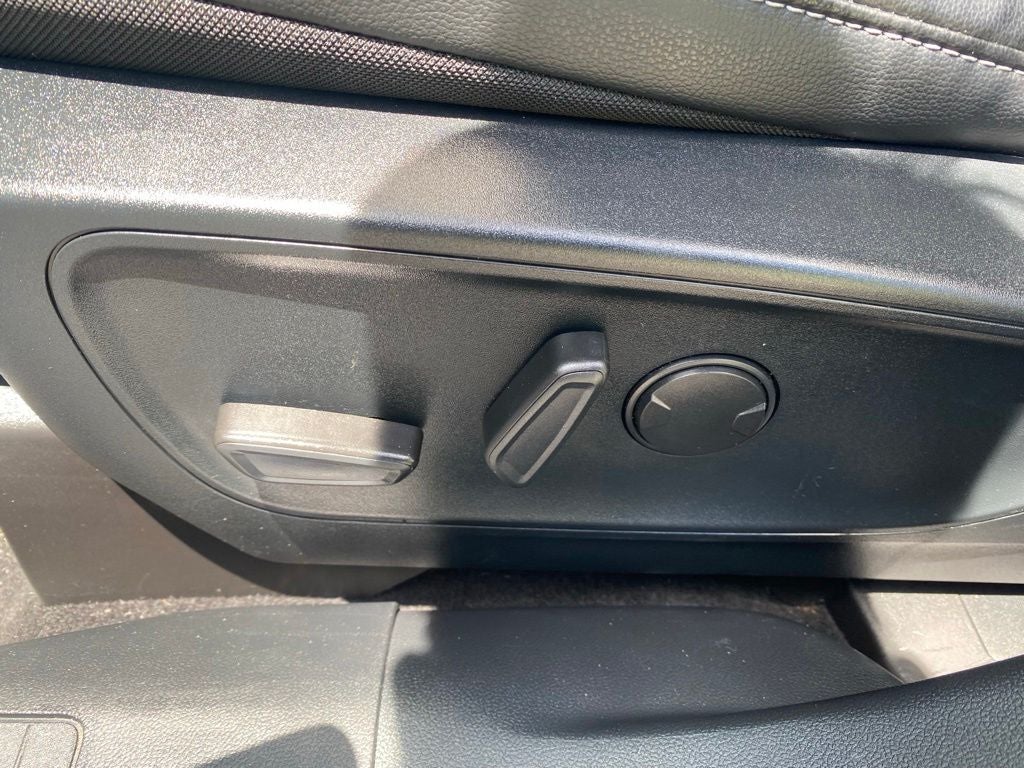 2021 Ford Escape Hybrid Titanium