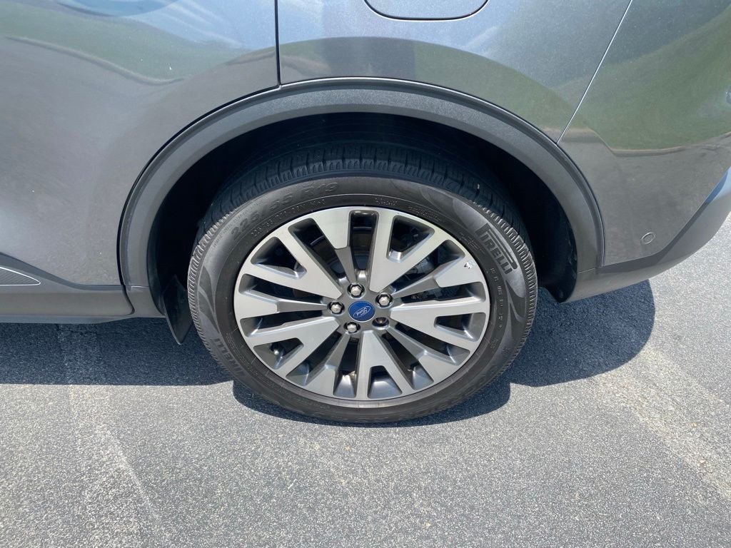 2021 Ford Escape Hybrid Titanium