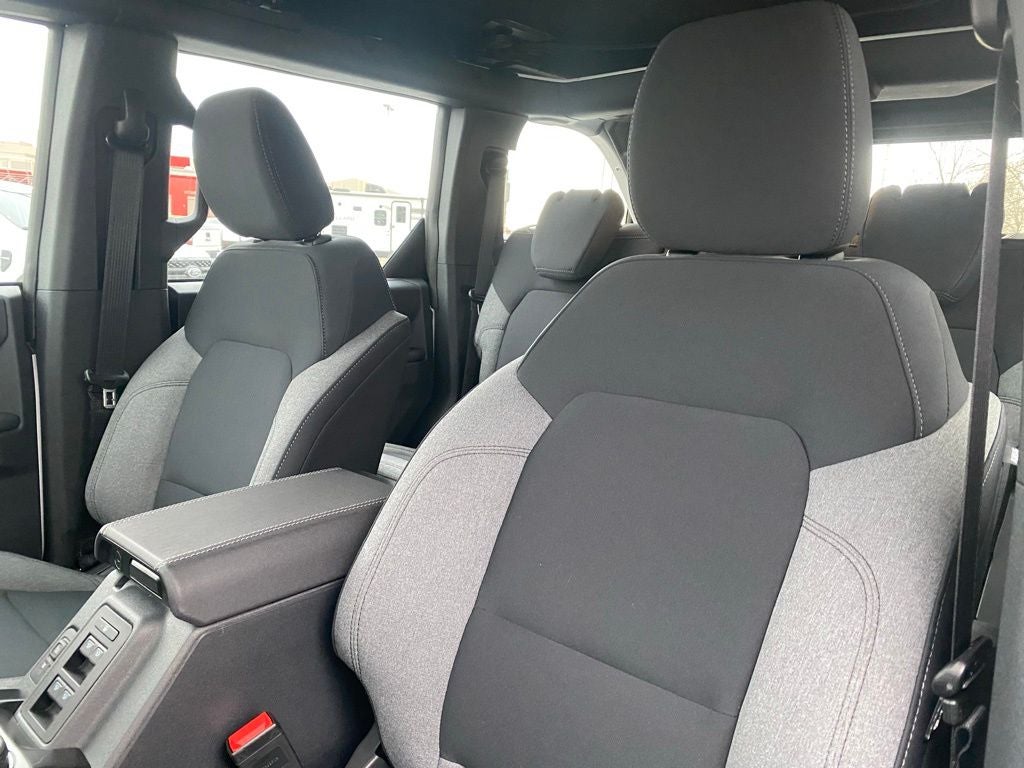 2025 Ford Bronco Base