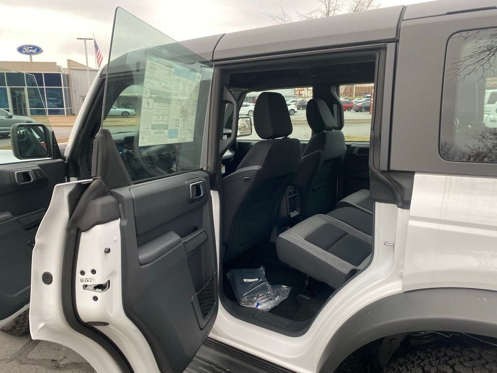 2025 Ford Bronco Base