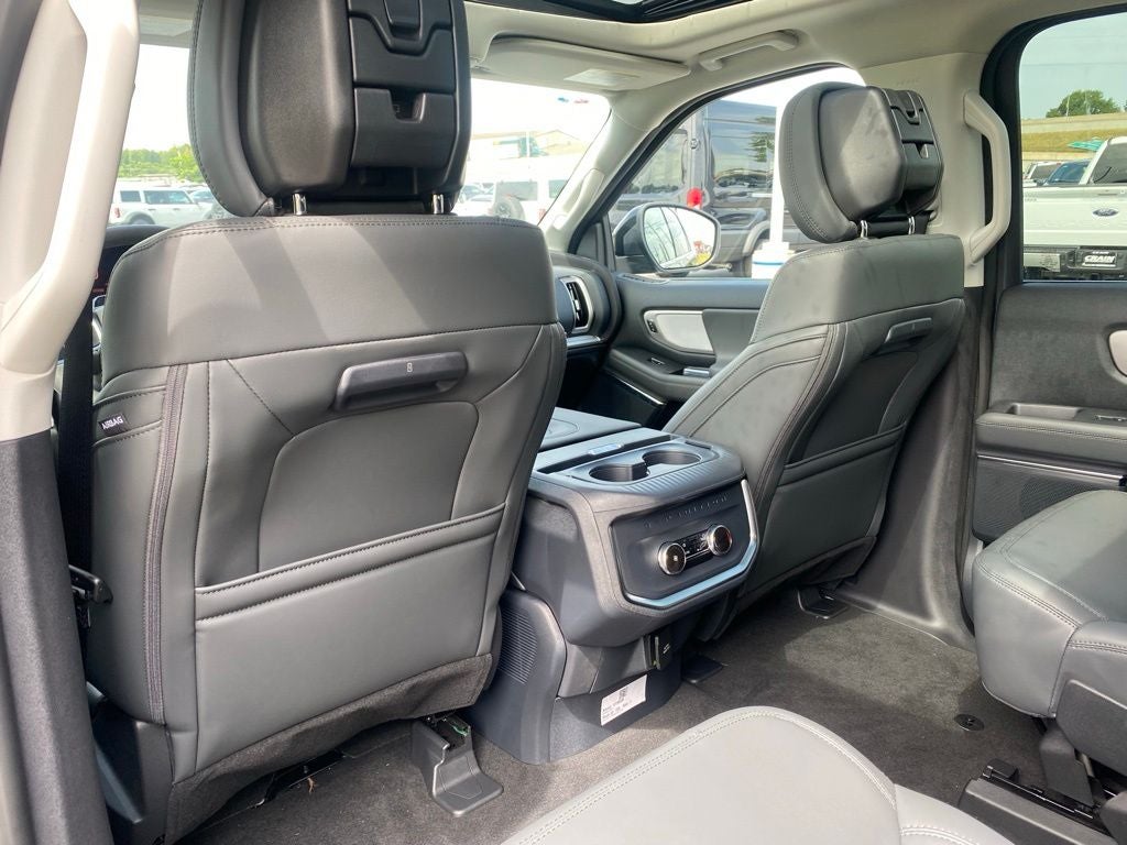2027 Ford Expedition Active