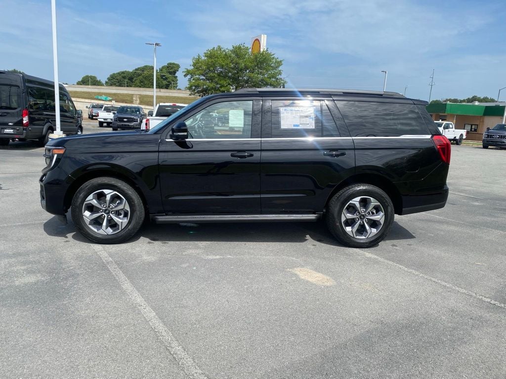 2027 Ford Expedition Active