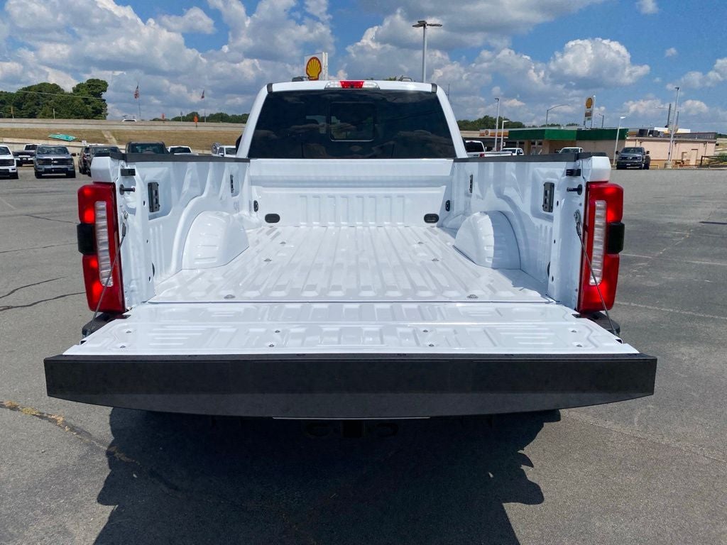 2026 Ford F-350SD Lariat DRW