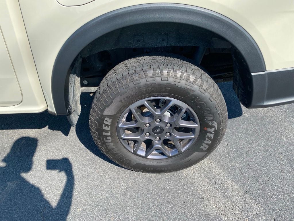 2025 Ford Ranger XLT - 4WD - FORD GOLD CERTIFIED - ONE OWNER