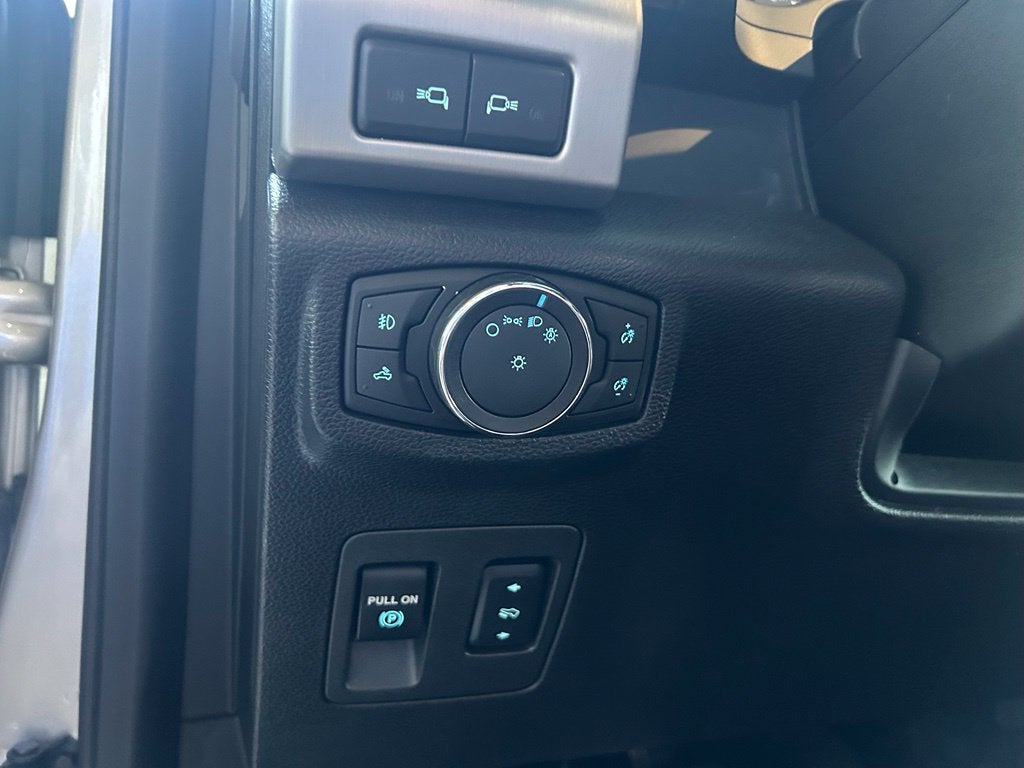 2018 Ford F-150 Platinum - CLEAN CARFAX