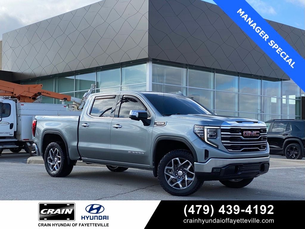 2023 GMC Sierra 1500 SLT BRAND NEW TIRES, LEVELED