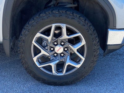 2023 GMC Sierra 1500 SLT BRAND NEW TIRES, LEVELED