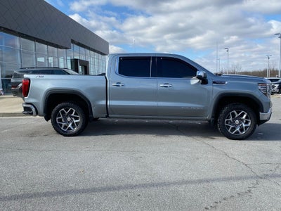 2023 GMC Sierra 1500 SLT BRAND NEW TIRES, LEVELED