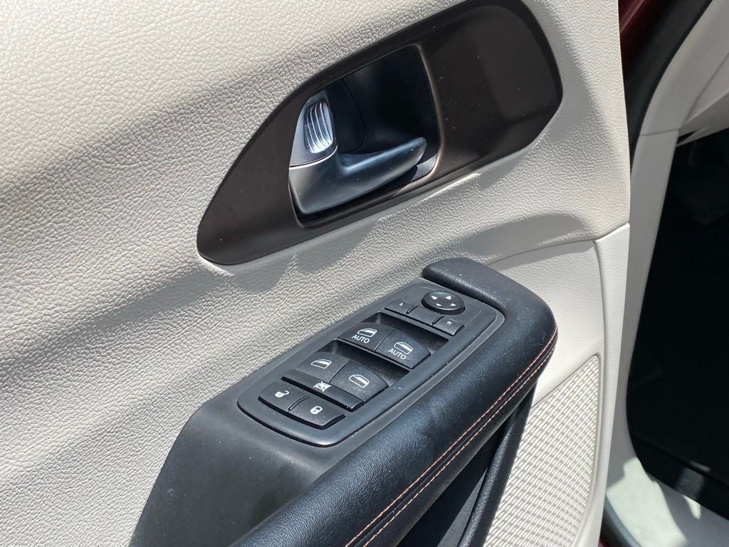 2019 Chrysler Pacifica Touring L