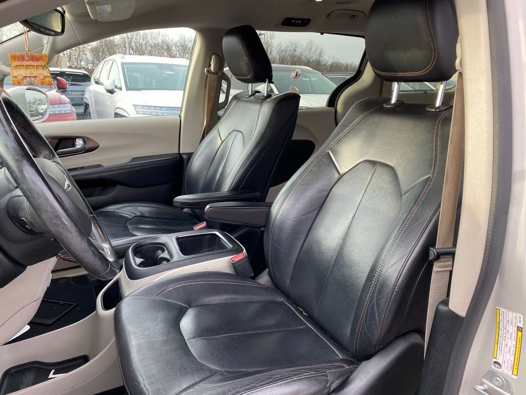 2017 Chrysler Pacifica Touring L Plus