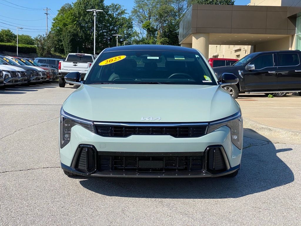 2025 Kia K4 GT-Line