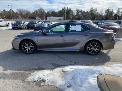 2024 Toyota Camry SE
