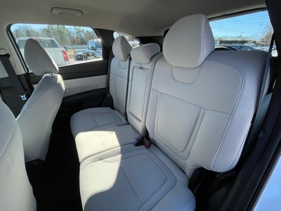 2025 Hyundai Tucson SE FWD
