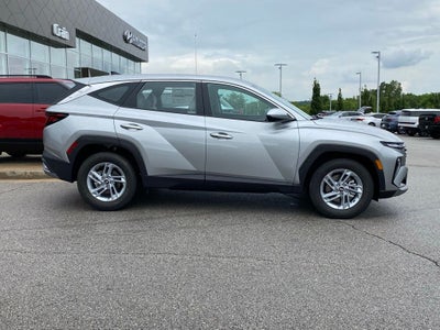 2026 Hyundai Tucson SE FWD