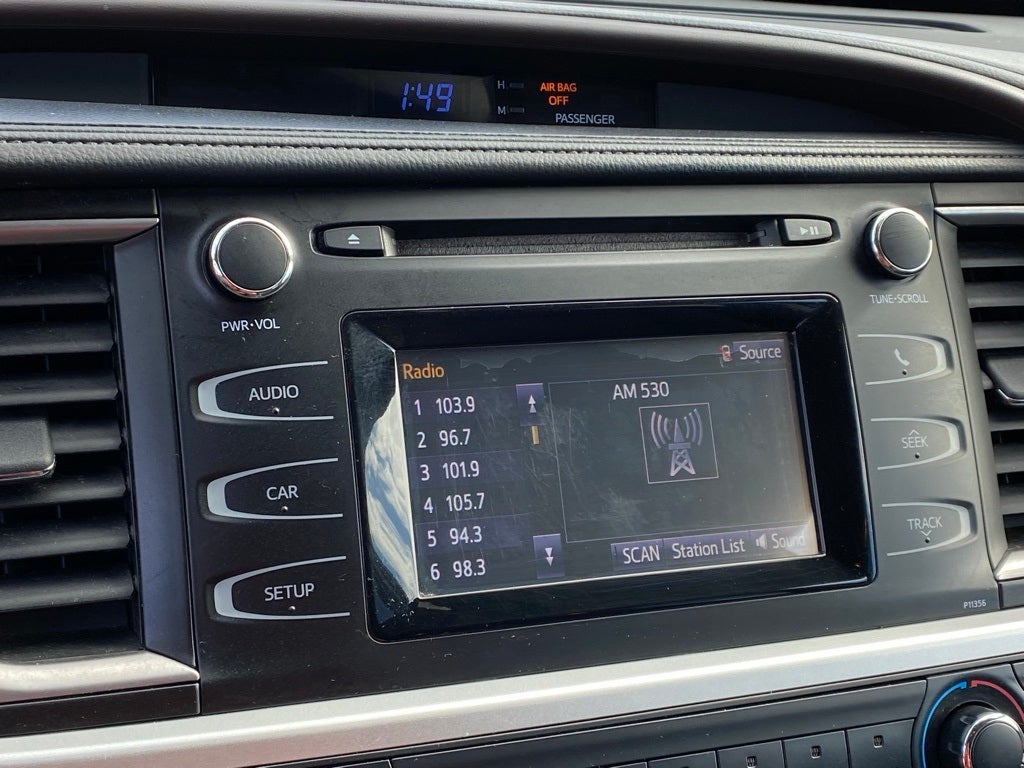 2017 Toyota Highlander LE LOW MILES 3RD ROW