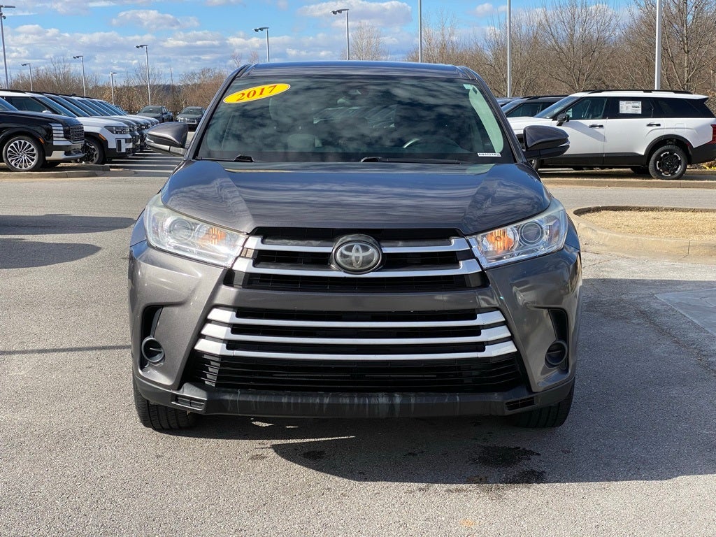 2017 Toyota Highlander LE LOW MILES 3RD ROW