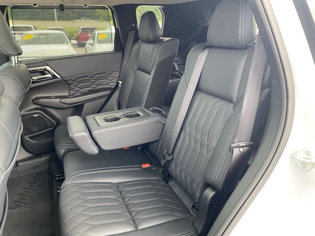 2025 Mitsubishi Outlander SEL
