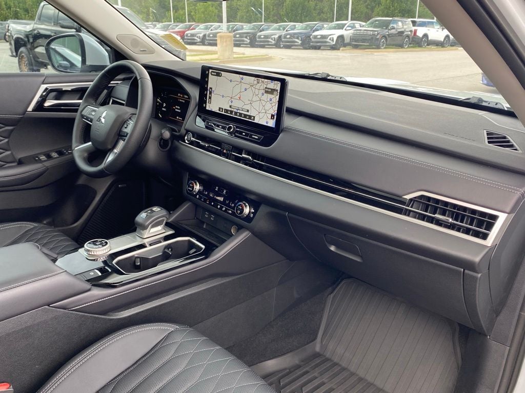 2025 Mitsubishi Outlander SEL