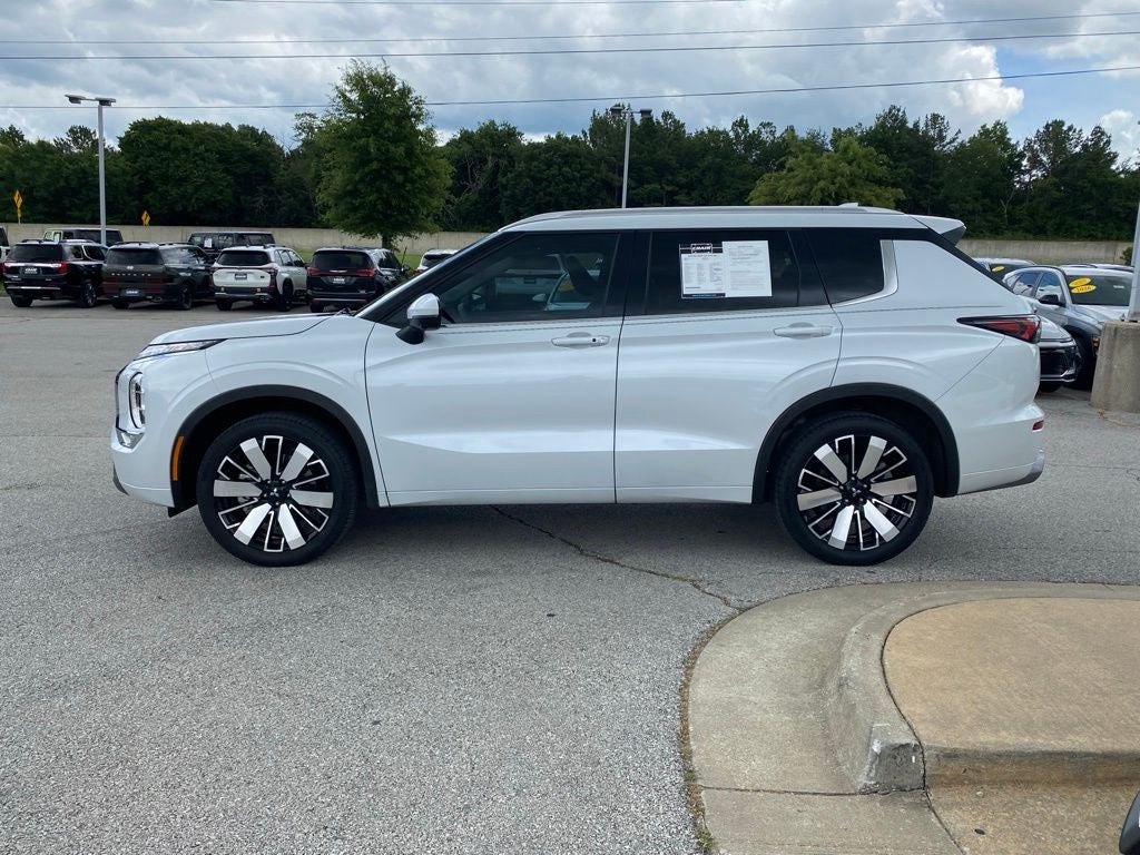 2025 Mitsubishi Outlander SEL