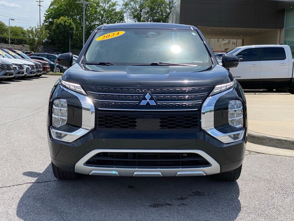 2024 Mitsubishi Outlander SE