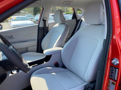 2027 Hyundai Kona SE FWD