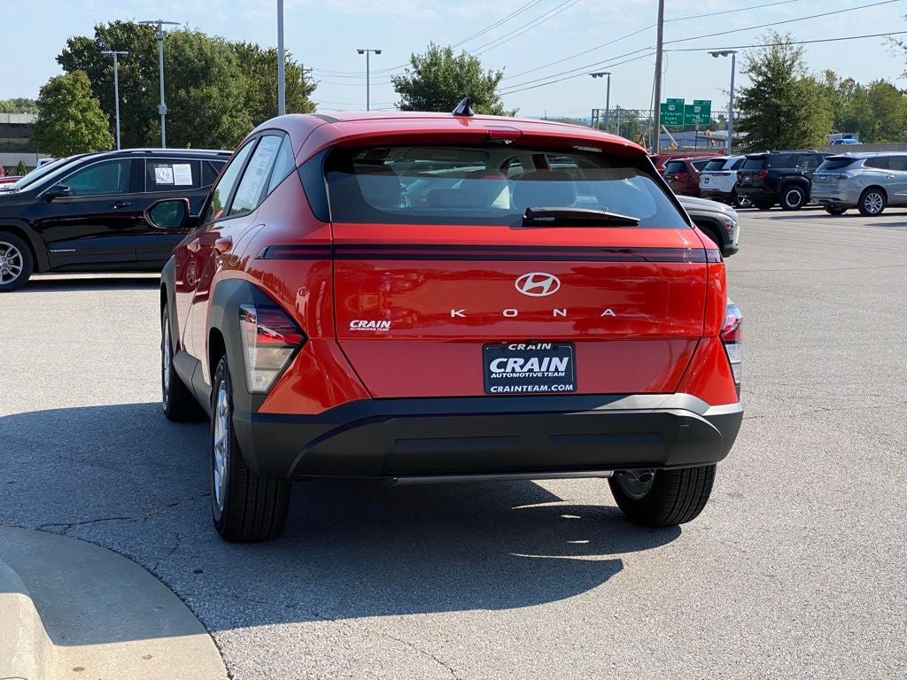 2027 Hyundai Kona SE FWD