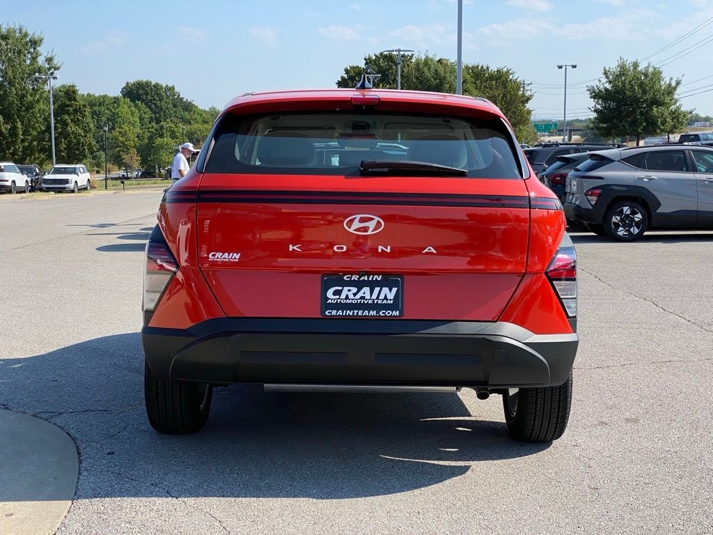 2027 Hyundai Kona SE FWD