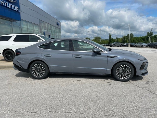 2025 Hyundai Sonata Hybrid Limited