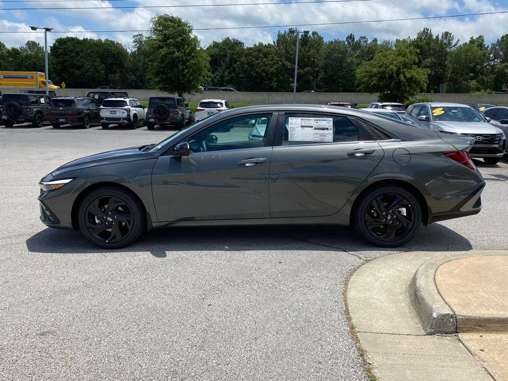 2026 Hyundai Elantra SEL Sport Premium
