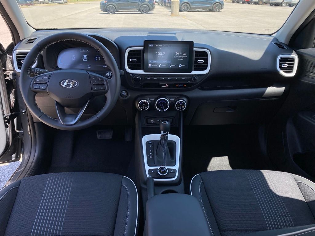 2026 Hyundai Venue SEL w/Two-Tone Roof