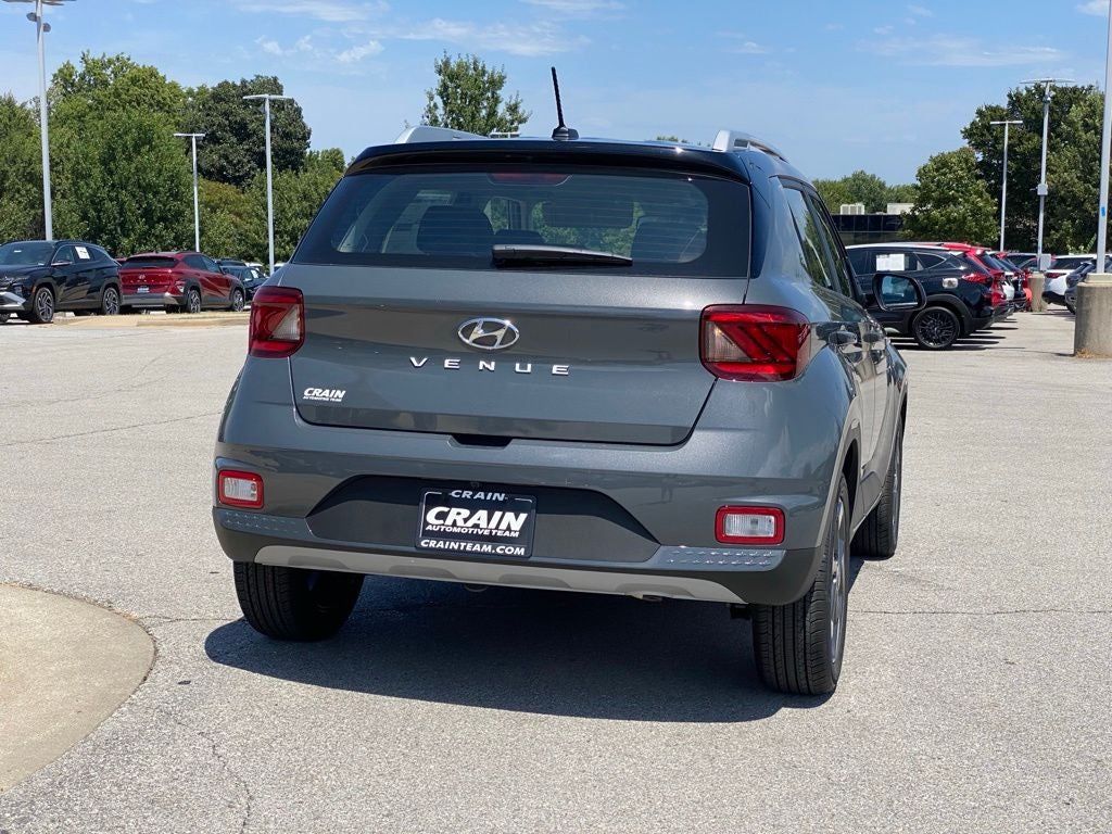 2026 Hyundai Venue SEL w/Two-Tone Roof