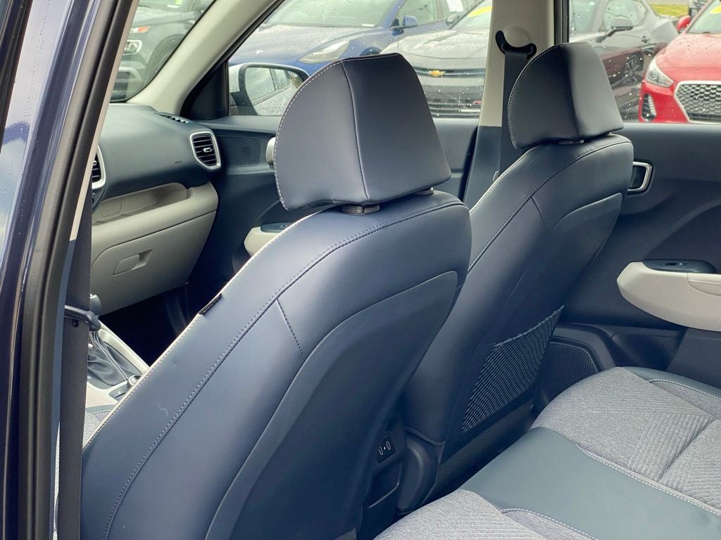 2026 Hyundai Venue SEL w/Two-Tone Roof