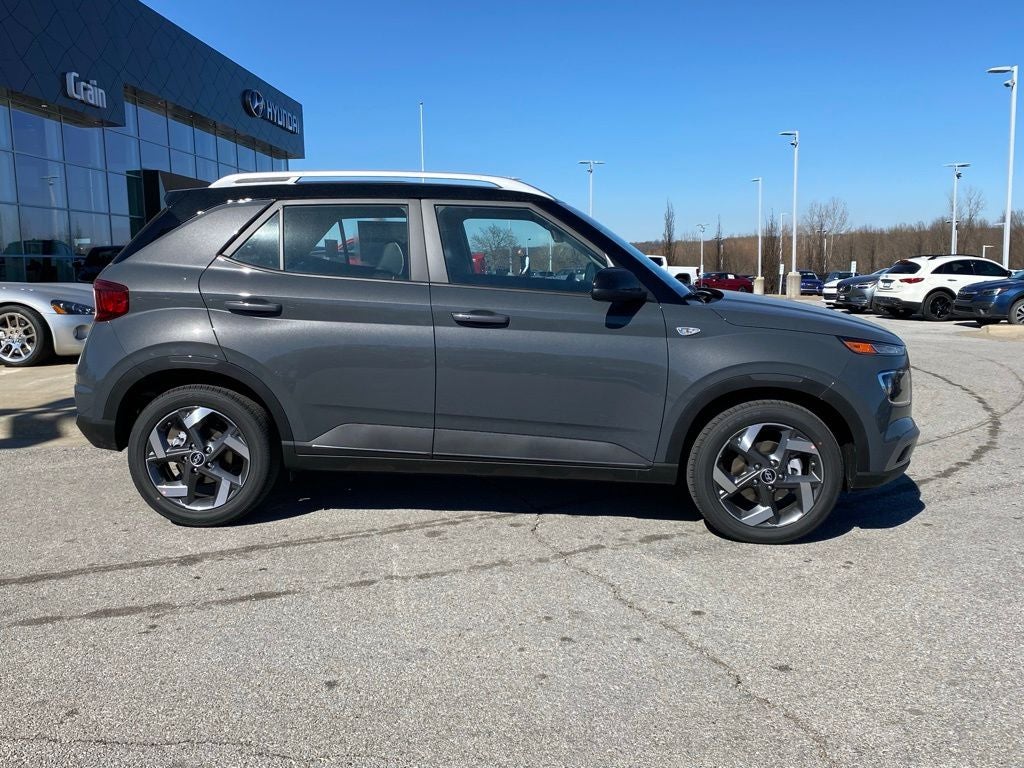 2026 Hyundai Venue SEL w/Two-Tone Roof
