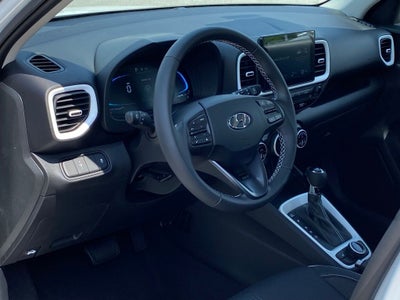 2026 Hyundai Venue SEL w/Two-Tone Roof