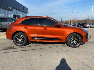 2022 Porsche Macan Base