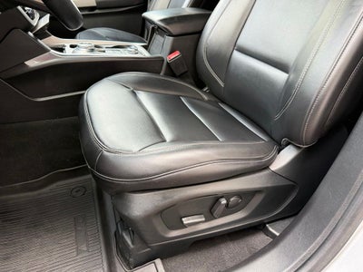 2024 Ford Explorer XLT - CLEAN CARFAX / ONE OWNER