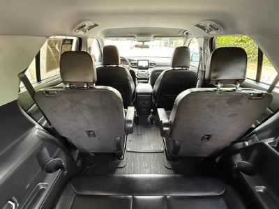 2024 Ford Explorer XLT - CLEAN CARFAX / ONE OWNER