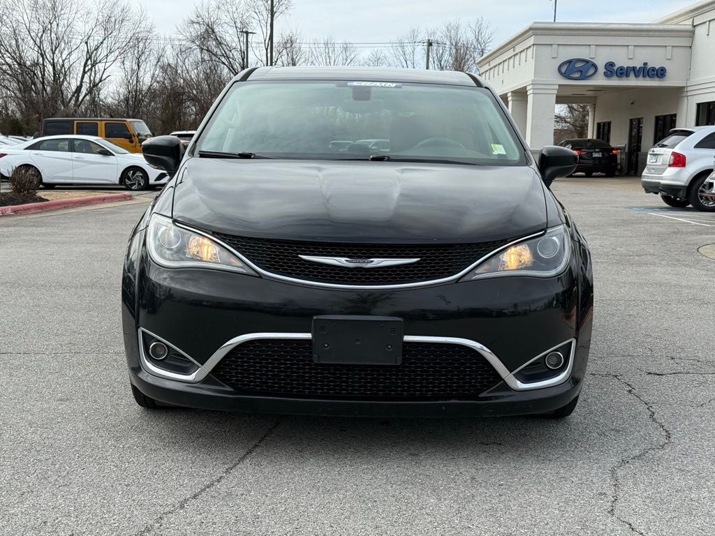 2017 Chrysler Pacifica Touring L LOW PRICED VAN!