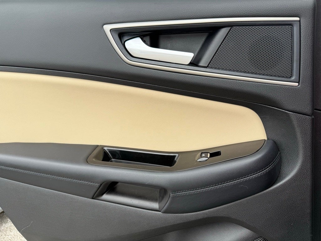 2018 Ford Edge SEL **WOW** MUST SEE