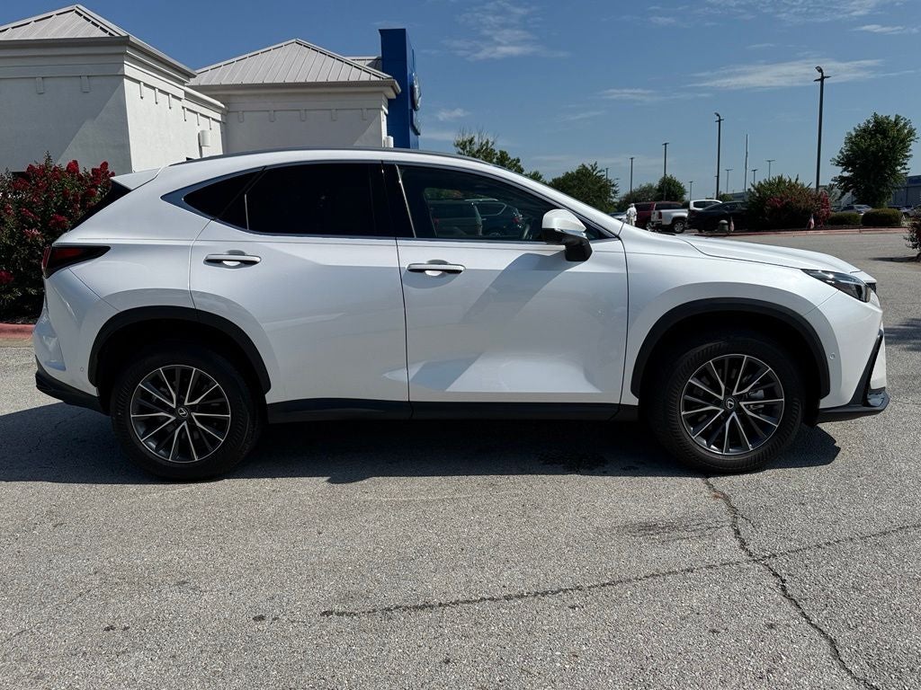 2025 Lexus NX 350h Luxury LIKE NEW!!