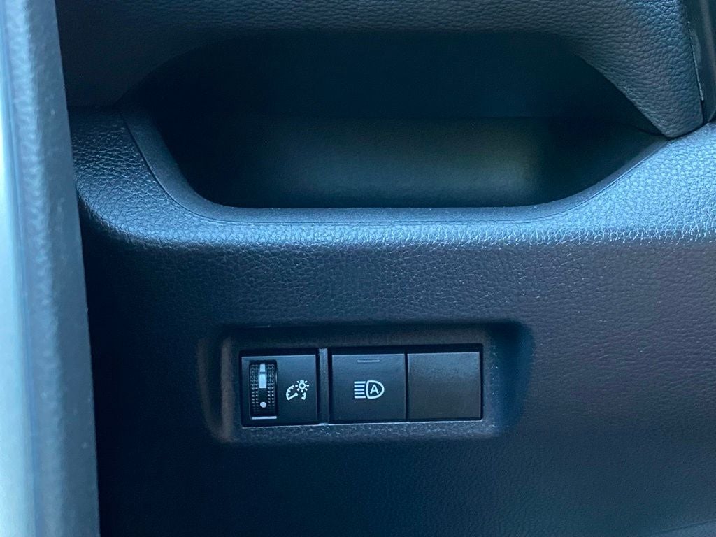2021 Toyota RAV4 XLE APPLE CAR PLAY