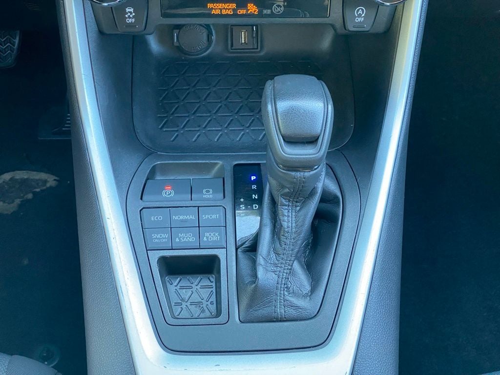 2021 Toyota RAV4 XLE APPLE CAR PLAY